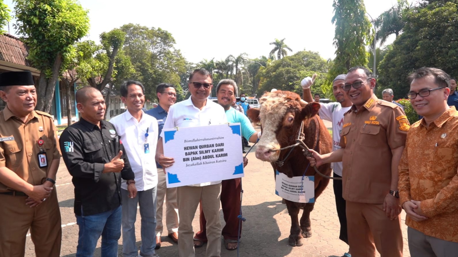 Momen Idul Adha 2023, PT KS Serahkan Bantuan 247 Ekor Hewan Kurban Senilai Rp 2,42 Miliar