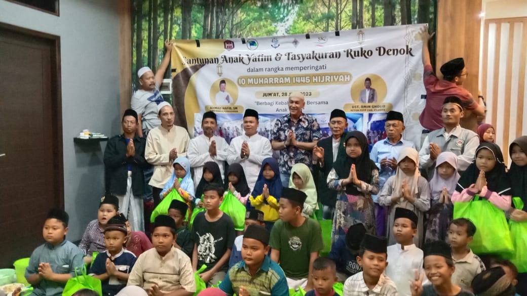 Sambut 10 Muharram 1445 H, Ahmad Hafid Bacaleg PAN Berikan Santunan Anak Yatim Piatu