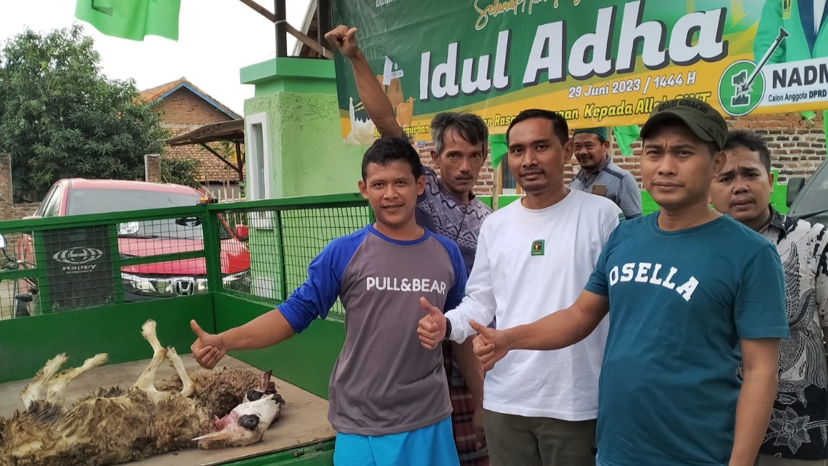 Momen Idul Adha 2023, Bacaleg PPP Cilegon Nadmudin Bagikan Daging Kurban