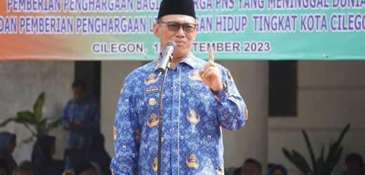 Peringatan HKN 2023, Walikota Cilegon Berikan Penghargaan Kepada 9 Sekolah, 6 Perusahaan, 3 Bank Sampah dan Puluhan ASN