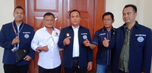 Pengurus DPW APBMI Banten Dilantik, Abah Salim Ucapkan Selamat Kepada Alawi Mahmud