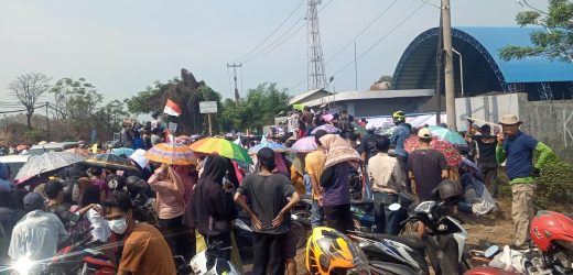 Dianggap Cemari Lingkungan, Ribuan Warga Dari Bojonegara Dan Puloampel Minta PT. BSA Ditutup