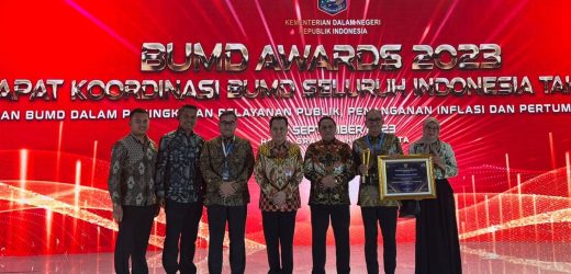 Untuk Pertama Kalinya, PT PCM Raih BUMD Awards 2023