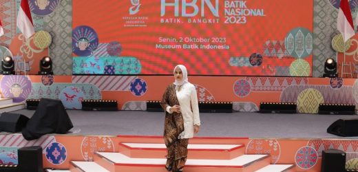 Peringati Hari Batik Nasional, Dekranasda Cilegon Pamerkan Lima Motif Batik di TMII