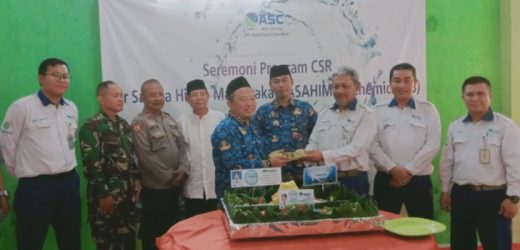 Peduli Sumber Air Bersih Warga, PT Asahimas Chemical Salurkan Bantuan Sumur Bor di Desa Anyer