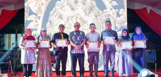 7 Pencipta Lagu Daerah di Cilegon Diberi Penghargaan Oleh Walikota Helldy Agustian