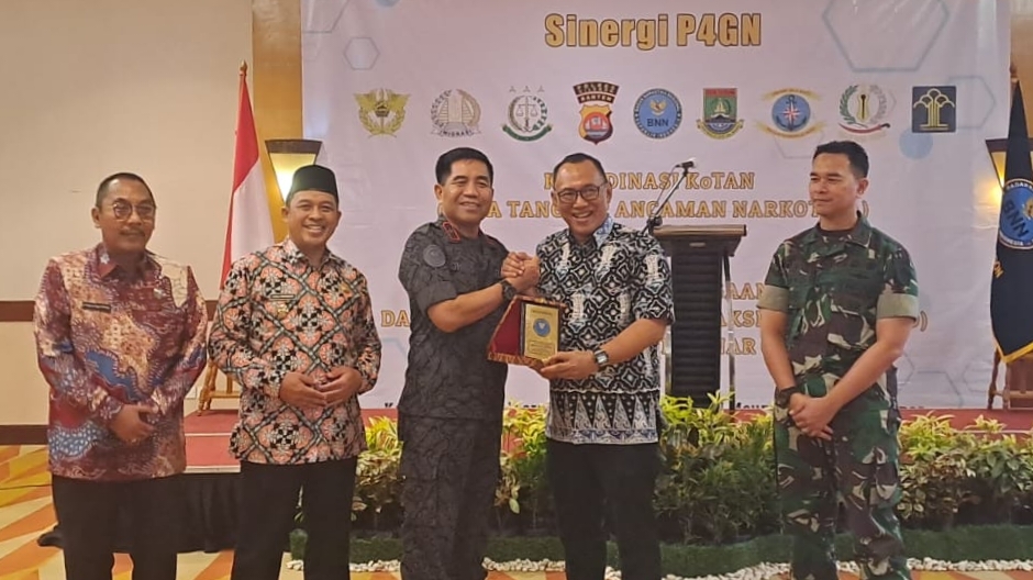 Aktif Cegah Peredaran Narkoba, Walikota Cilegon Terima Penghargaan dari BNN