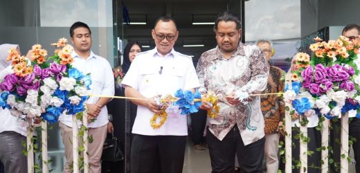 Resmikan Pusat Oleh Oleh Khas Cilegon, Walikota Helldy Bangga UMKM Terus Naik Kelas