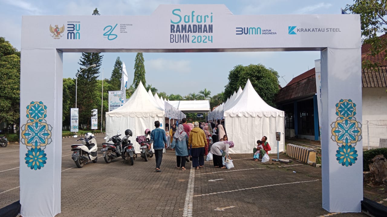 Safari Ramadhan BUMN 2024, PT KS Bagikan 1000 Paket Sembako Murah