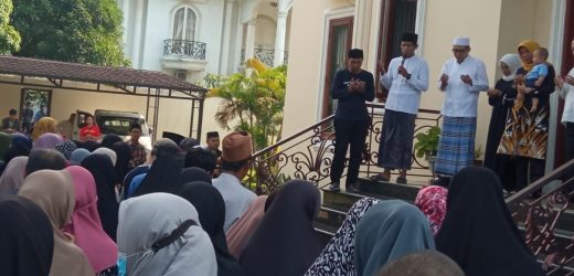 Berbagi Kebahagiaan di Bulan Ramadhan, Keluarga Besar Hj. Ratu Ati Marliati Salurkan 1000 Paket Sembako