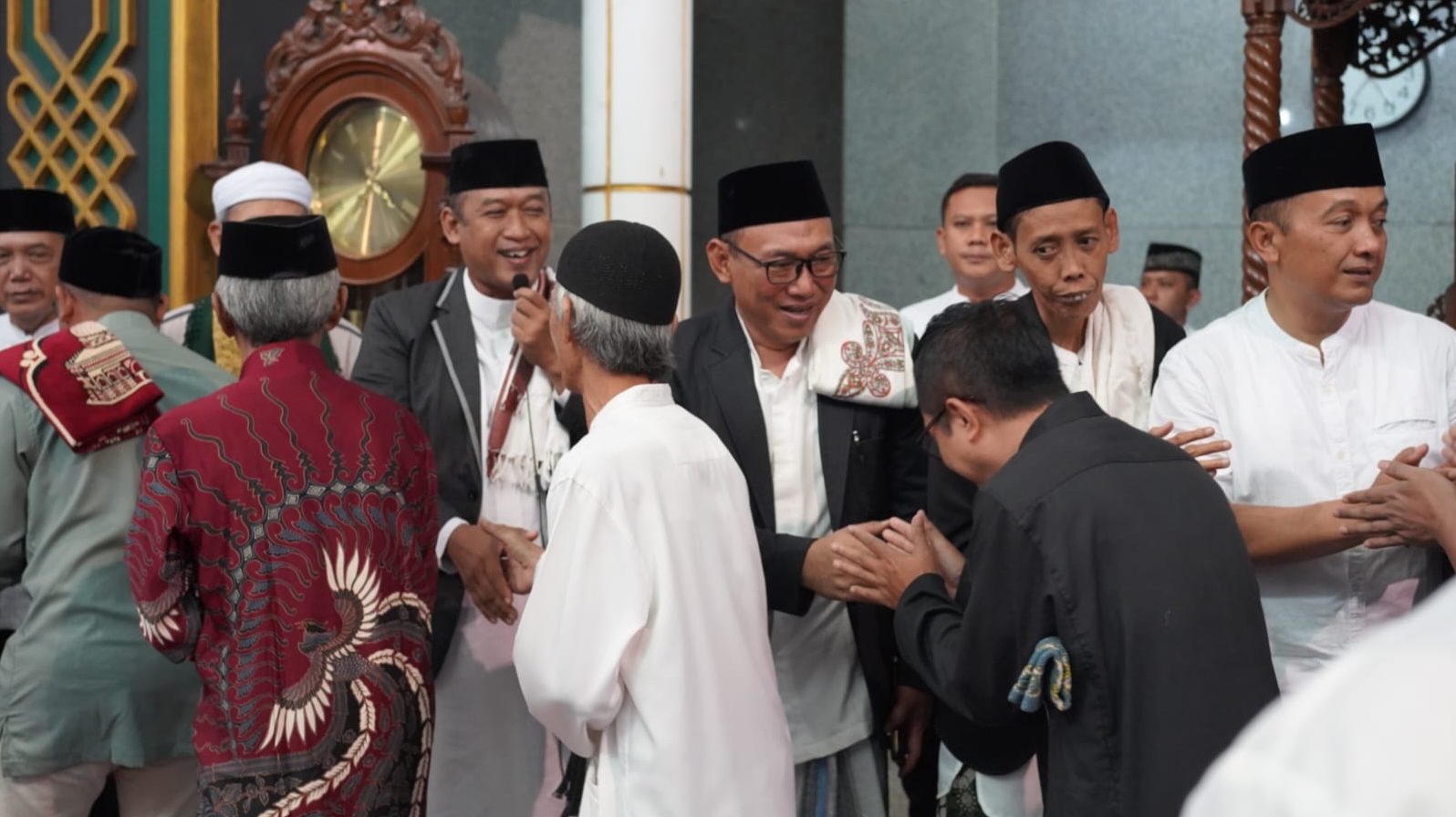 Sholat Idul Fitri, Walikota Cilegon Minta Warga Jadikan Momentum Lebaran untuk Saling Memaafkan