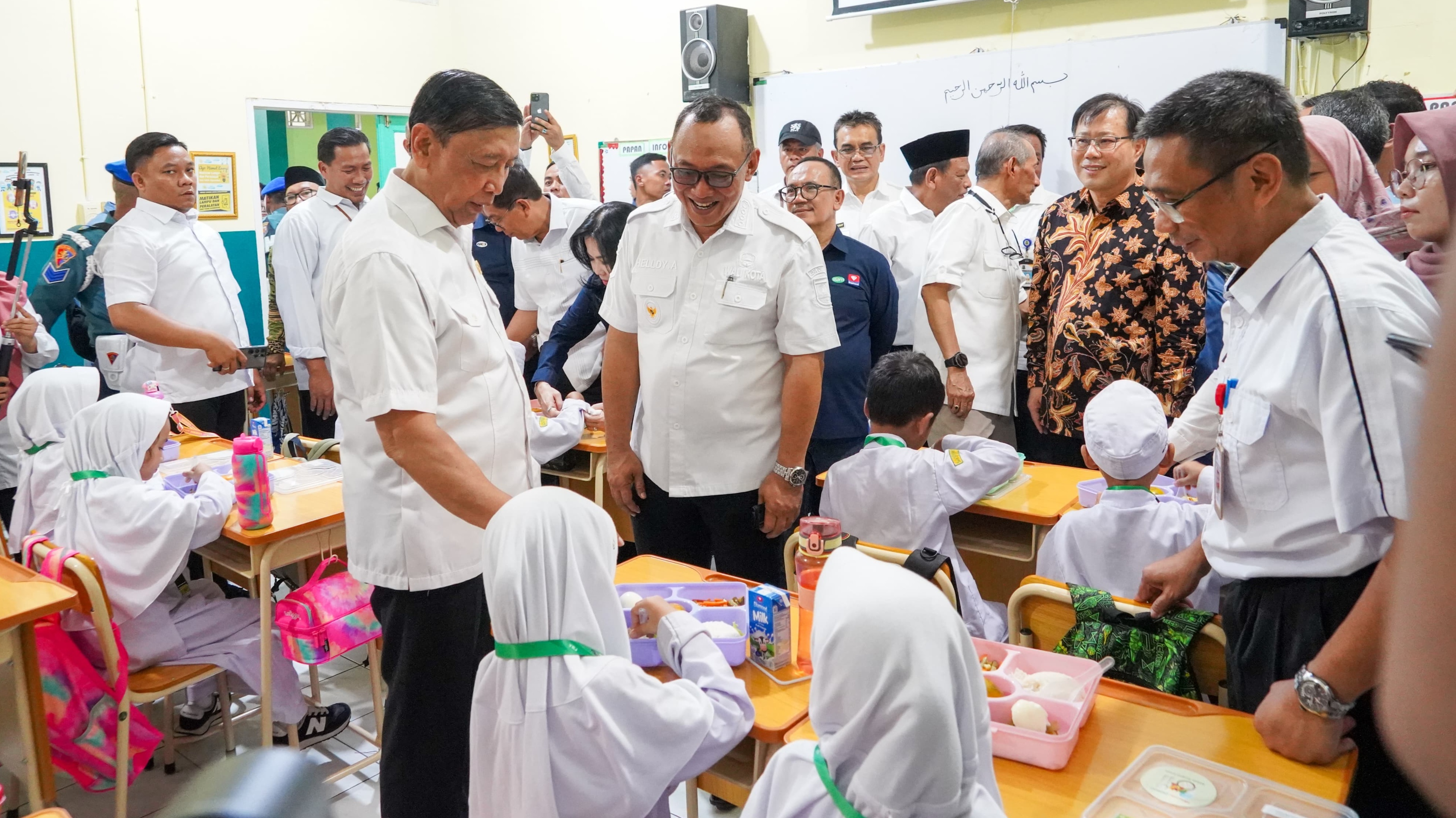 Tinjau Pelaksanaan Program MBG, Wiranto : Apresiasi Pemkot Cilegon