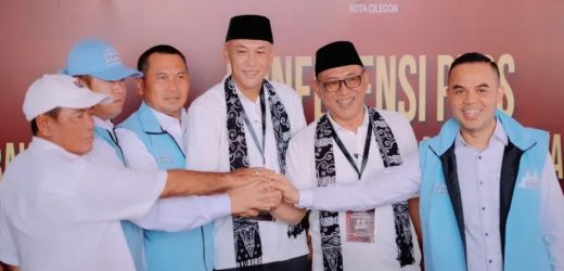 Helldy-Alawi Daftar Ke KPU Cilegon