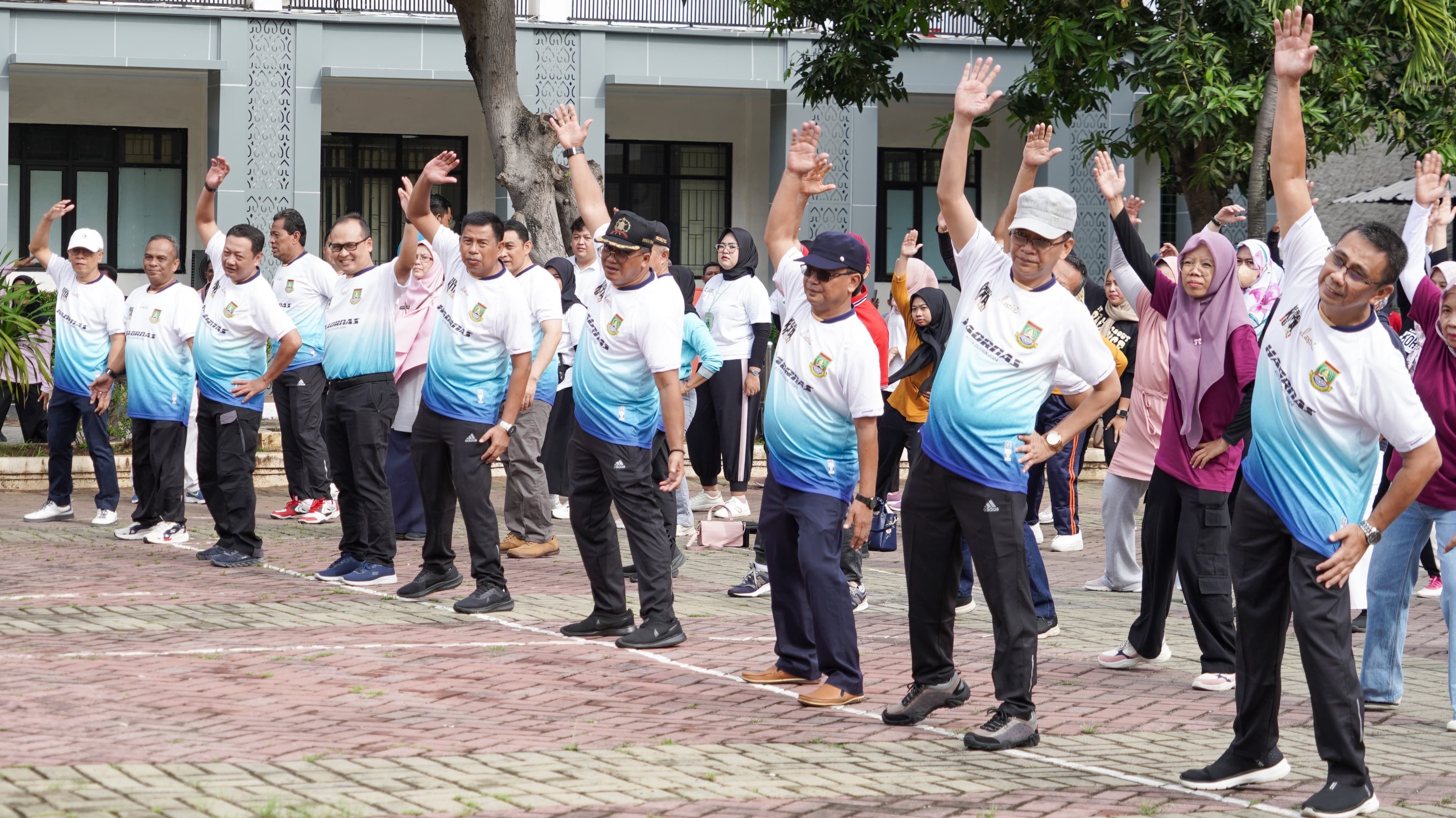 Peringati Haornas Ke 41 dan HUT Korpri Ke 53, Ratusan Pegawai Pemkot Cilegon Gelar Olahraga Bersama