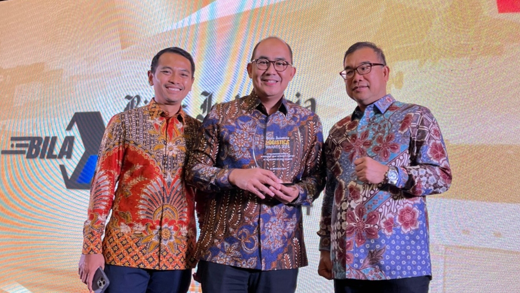 Dinilai Tumbuh Pesat, PT PCM Raih Bisnis Indonesia Logistics Award 2024