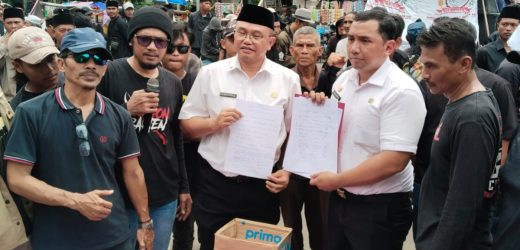 Temui Ratusan Pendemo, Plt. Asda I Tegaskan Seluruh Kewajiban Pemkot Cilegon Akan Dibayarkan di Tahun 2025