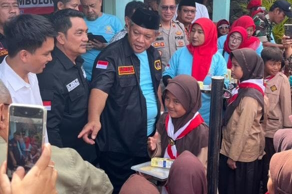 Dukung Program MBG, Grib Jaya Cilegon Dan YBBN Berikan Makan Siang Bergizi Gratis di SDN Tembulun