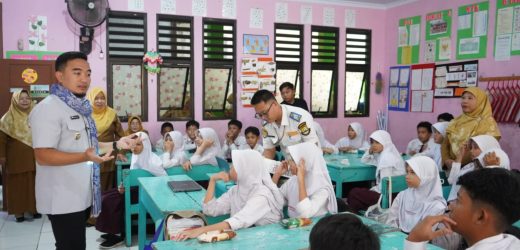 Birokrat Mengajar, Robinsar: Supaya Tahu Tupoksi dan Kegiatan Pemerintah