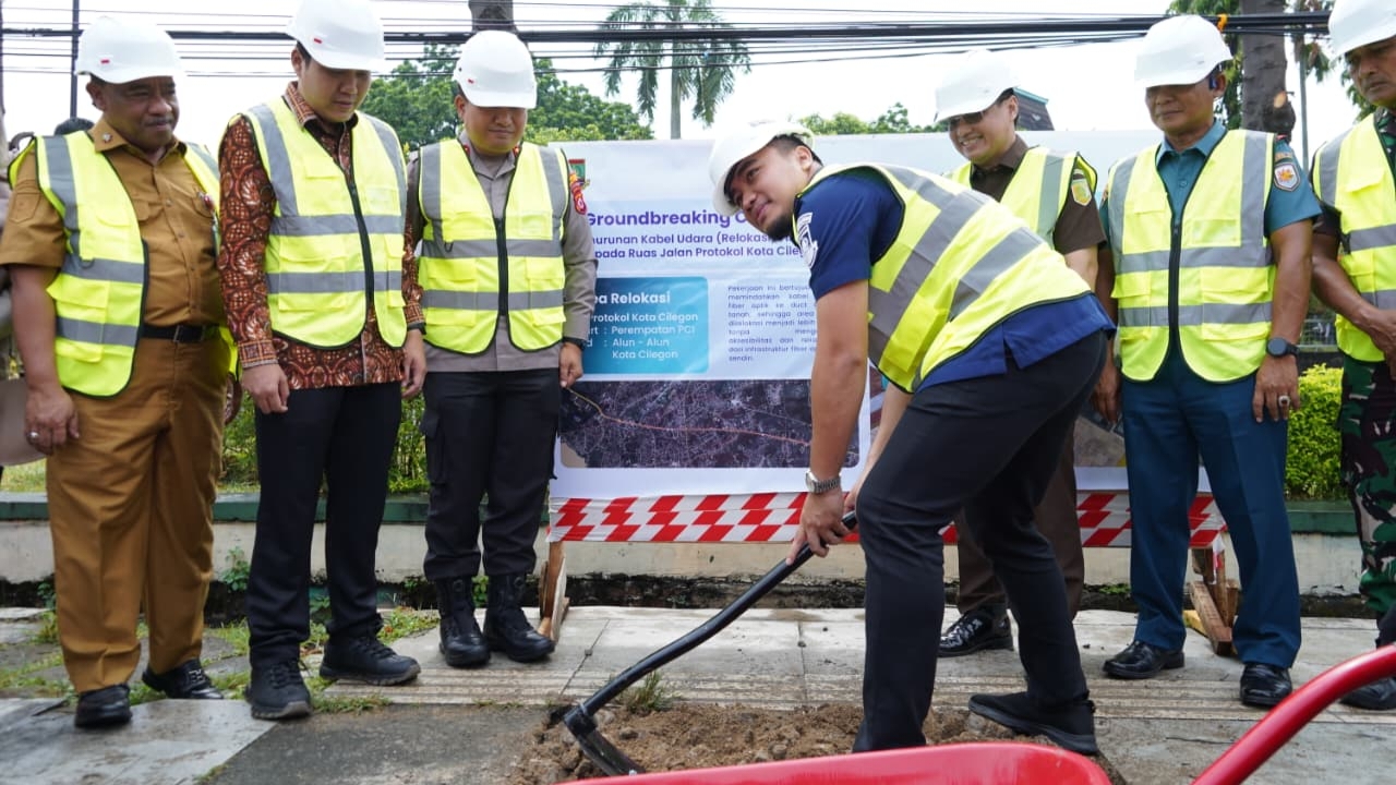 Relokasi Kabel Udara Dimulai, Robinsar: Kota Cilegon Harus Bebas Kabel Menjuntai