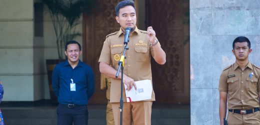 Tepis Isu Cacat Prosedur, Walikota Robinsar Jelaskan Rencana Pinjaman ke PT SMI