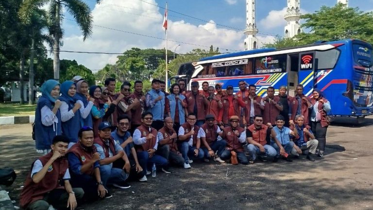Tingkatkan Daya Saing IKM Logam Cilegon, CMM Lakukan Studi Tiru ke Bandung