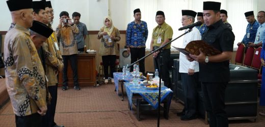 Dorong Pengelolaan Zakat Lebih Optimal, Walikota Robinsar Kukuhkan Fajri Ali Sebagai Ketua Baznas Baru