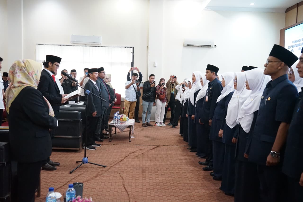 Wakil Wali Kota Cilegon Fajar Hadi Prabowo Lantik 21 Kepala Sekolah