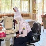 Baznas Cilegon Gandeng IROPIN Banten Gelar Bakti Sosial Pemeriksaan Mata dan Kacamata Gratis di SMPN 5