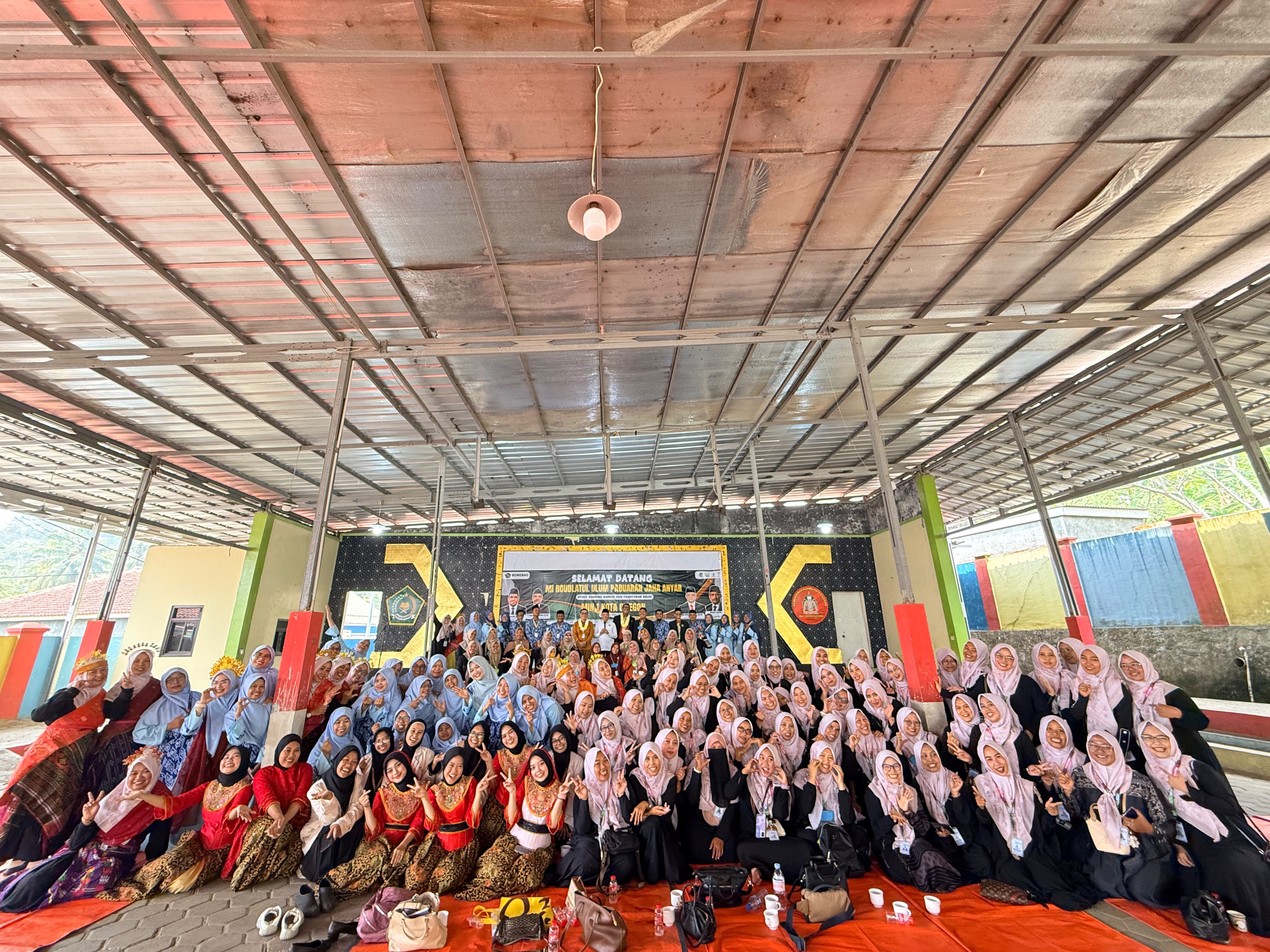 MIN 1 Kota Cilegon Terima Studi Banding MI Raudlatul Ulum Pabuaran Jaha Anyer