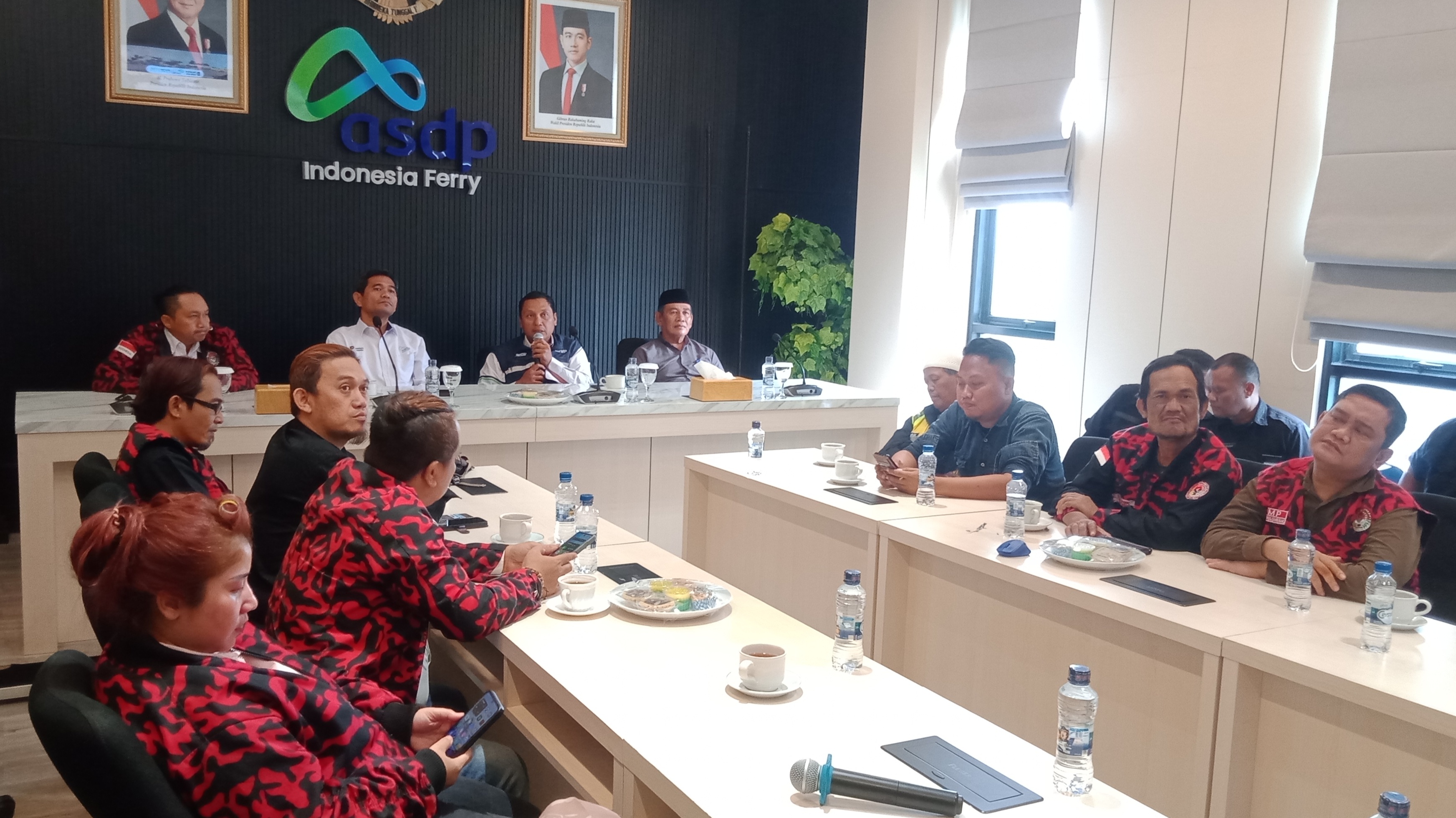 Viral Dugaan Pungli Pedagang Asongan di Pelabuhan Merak, KKPMP Audiensi Dengan ASDP